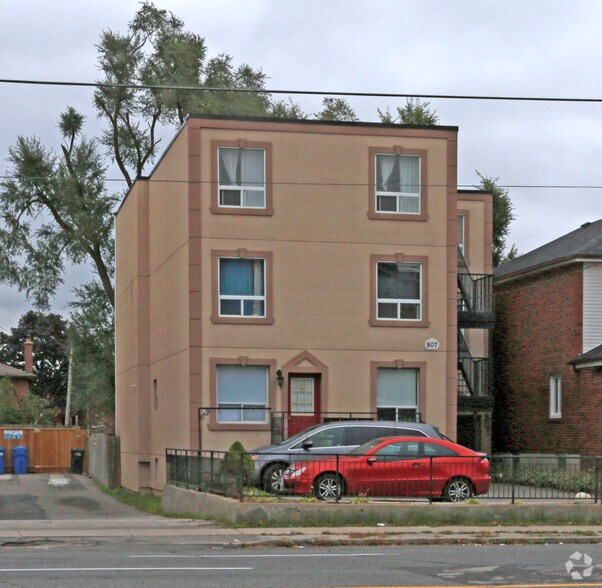 807 Midland Ave, Toronto, ON for sale - Primary Photo - Image 1 of 1