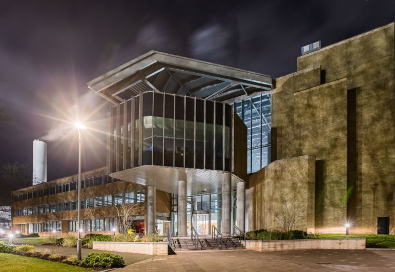 15 Alderley Park, Macclesfield à louer Photo du bâtiment- Image 1 de 2