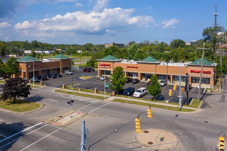 500 Mount Elliott St, Detroit, MI for lease - Building Photo - Image 2 of 8