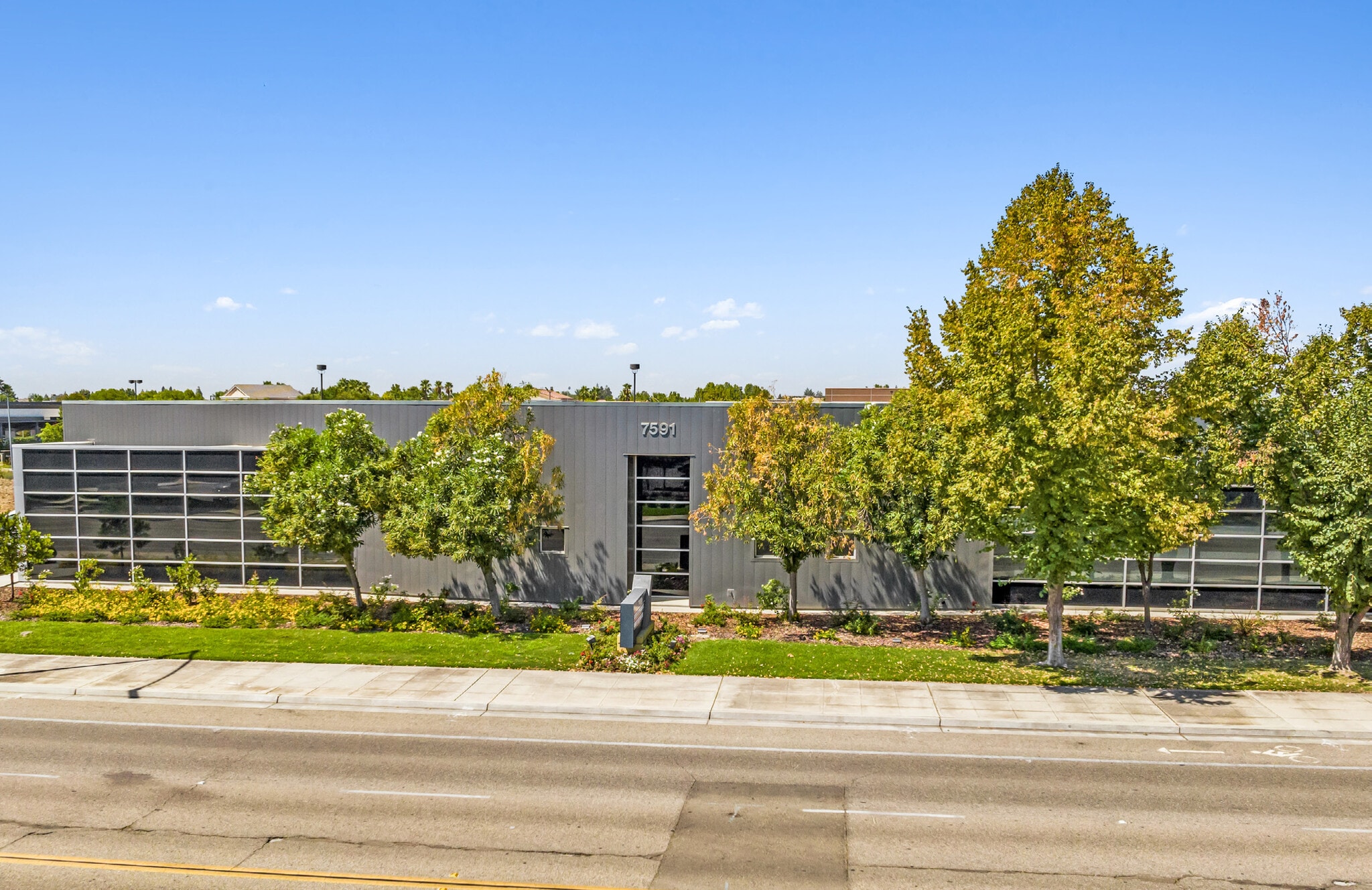 7591 N Ingram, Fresno, CA for lease Building Photo- Image 1 of 9