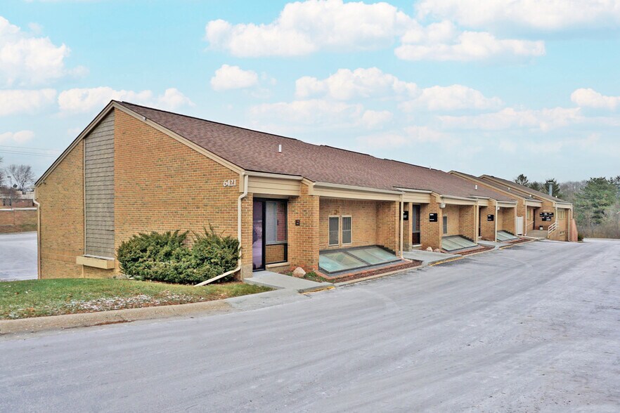 6441 Inkster Rd, Bloomfield Township, MI à louer - Photo du bâtiment - Image 1 de 4