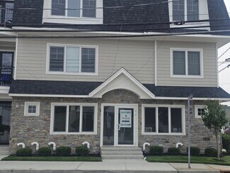 Plus de détails pour 400 Oak St, Copiague, NY - Commerce de détail à louer