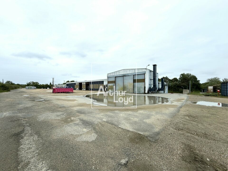 Flex in  for sale Building Photo- Image 1 of 11