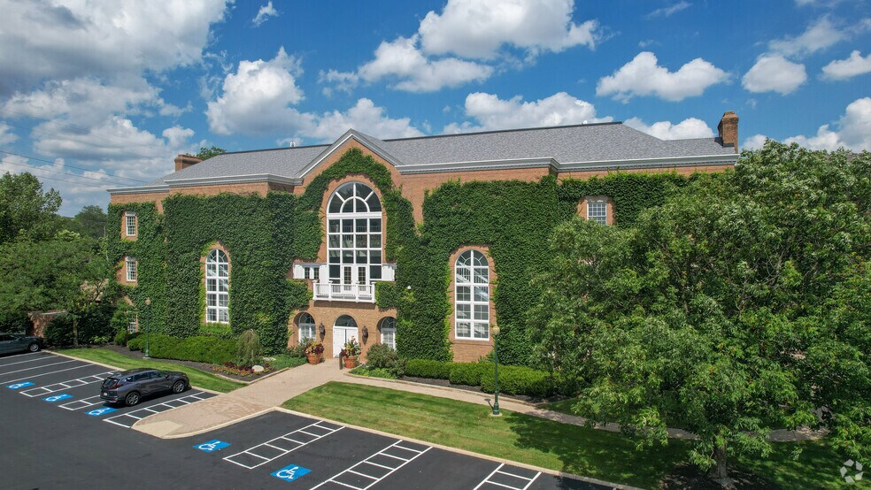 1700 Lake Shore Dr, Columbus, OH à louer - Photo du bâtiment - Image 2 de 8