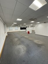 Killingbeck Dr, Leeds for lease Interior Photo- Image 1 of 2