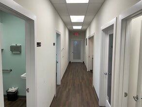 1801 Reynolds Ave, North Charleston, SC for sale Interior Photo- Image 2 of 11