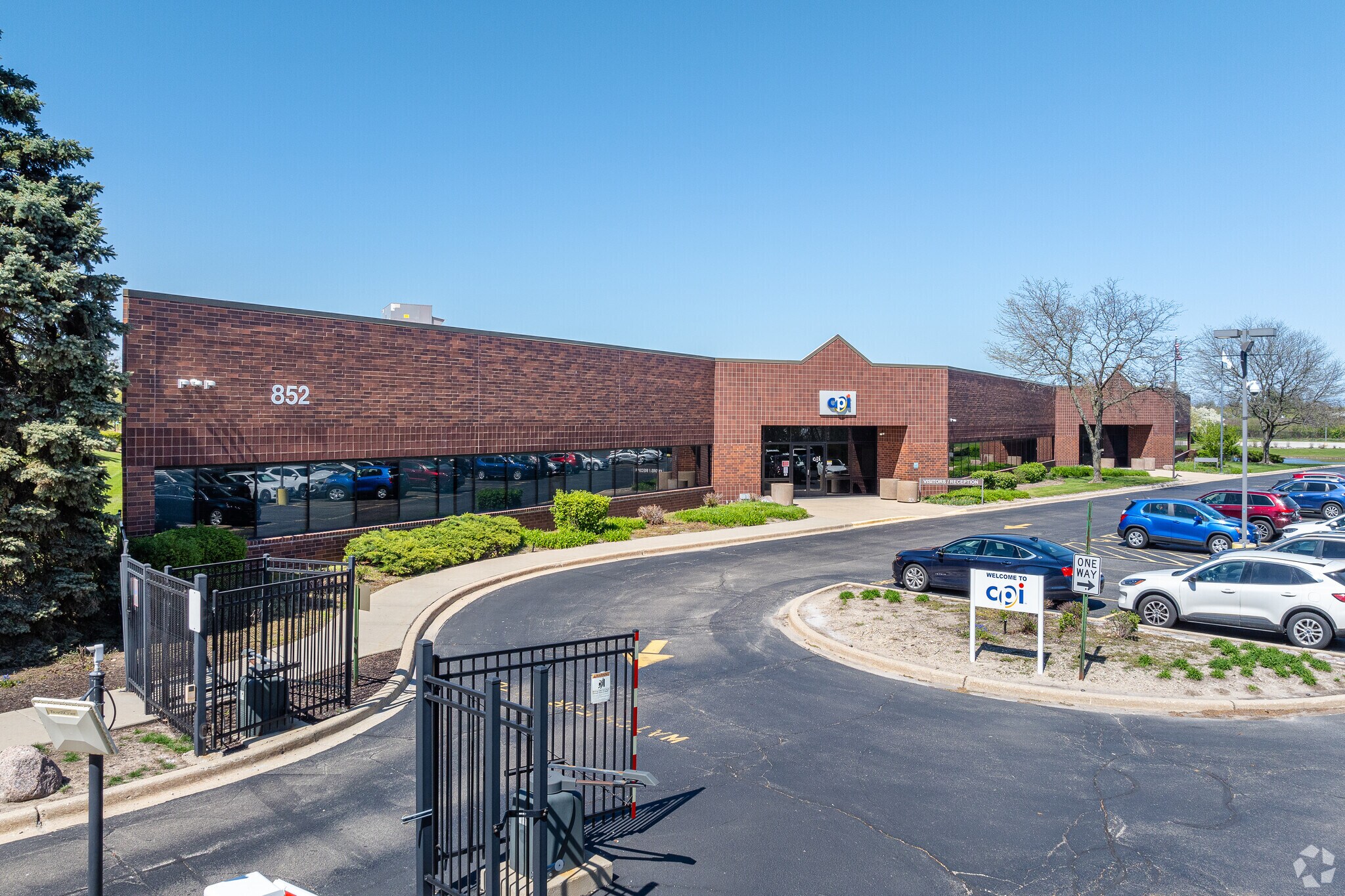 852 Feehanville Dr, Mount Prospect, IL à vendre Photo principale- Image 1 de 6