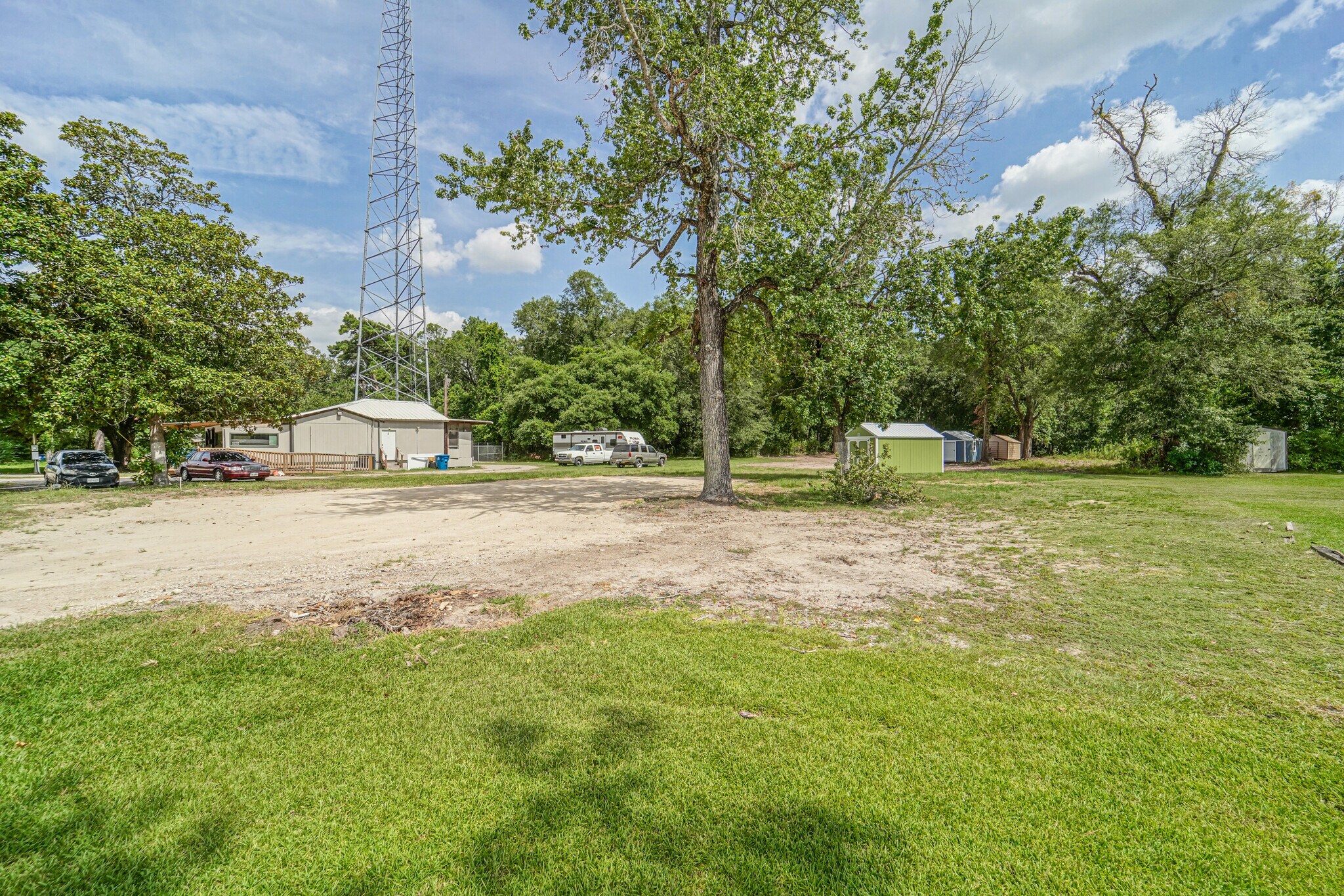 26242 FM 2090 Rd, Splendora, TX à vendre Photo principale- Image 1 de 24