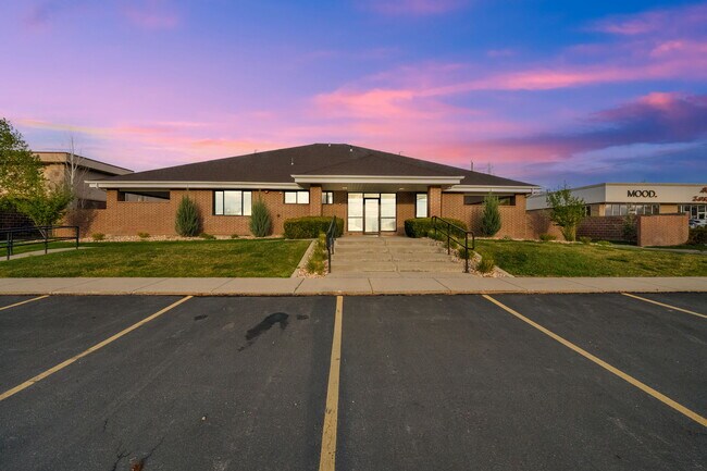 Plus de détails pour 10885 S State St, Sandy, UT - Bureau à vendre