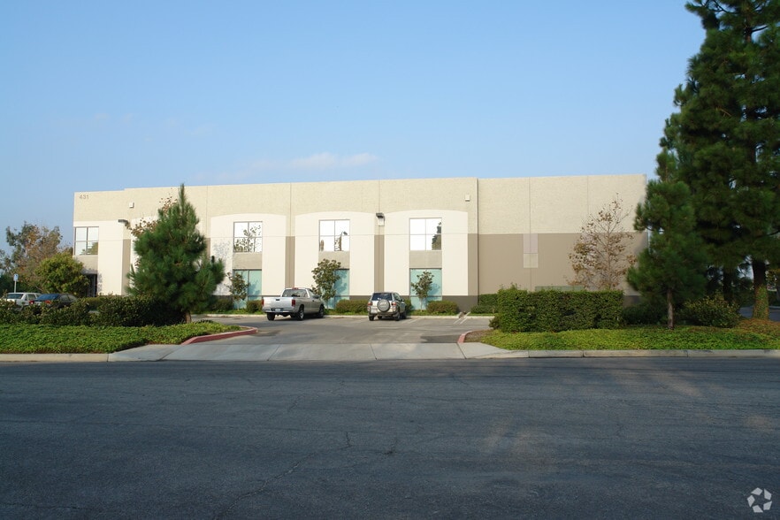 431 Calle San Pablo, Camarillo, CA for lease - Building Photo - Image 2 of 14