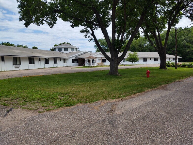 1110 2nd St, Pepin, WI à vendre - Photo du b timent - Image 1 de 1