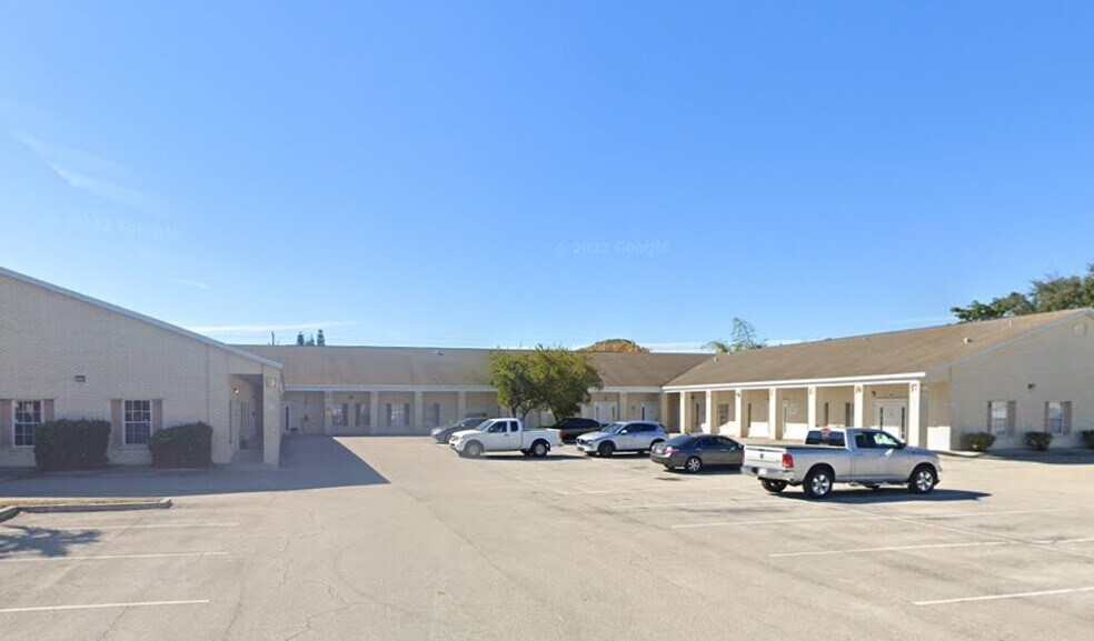 3660 Central Ave, Fort Myers, FL à louer - Photo du bâtiment - Image 2 de 6