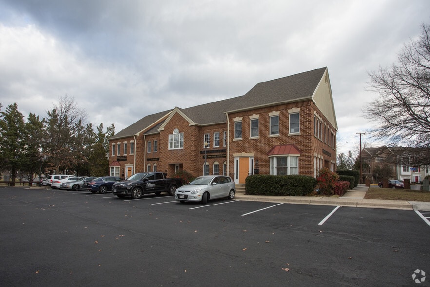 Old Franconia Rd portfolio of 4 properties for sale on LoopNet.ca - Primary Photo - Image 2 of 4