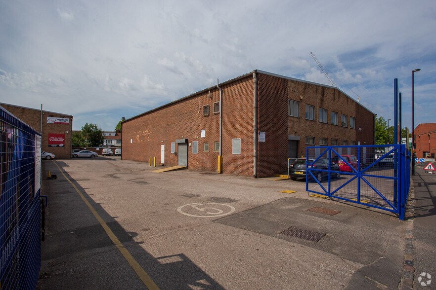 115 Canterbury Rd, Croydon à louer - Photo du bâtiment - Image 3 de 3