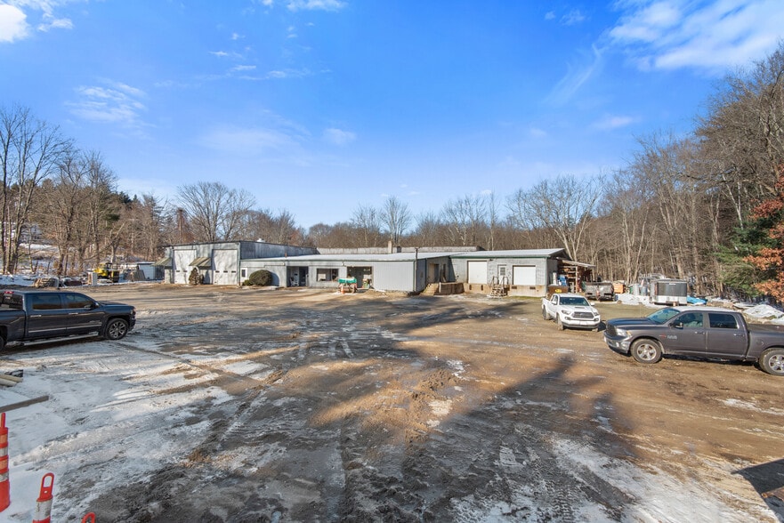 225 West St, Berlin, MA à vendre - Photo du bâtiment - Image 3 de 12
