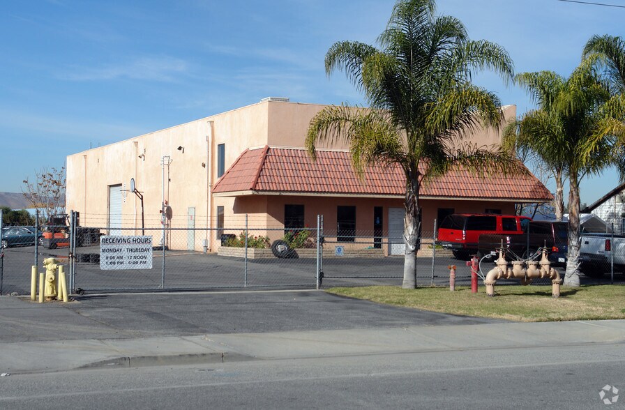 1262 S Santa Fe Ave, San Jacinto, CA à vendre - Photo du bâtiment - Image 2 de 27