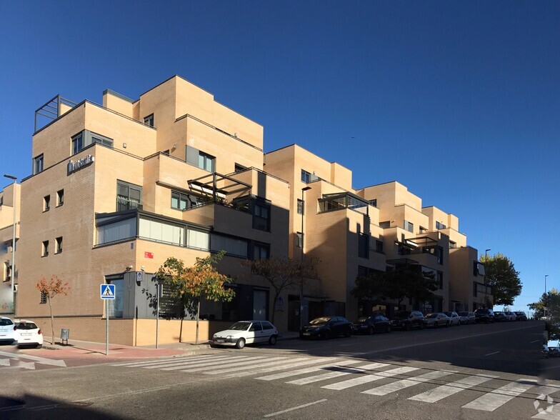 Calle José Hierro, 17, San Sebastián De Los Reyes, Madrid à vendre - Photo du bâtiment - Image 2 de 2