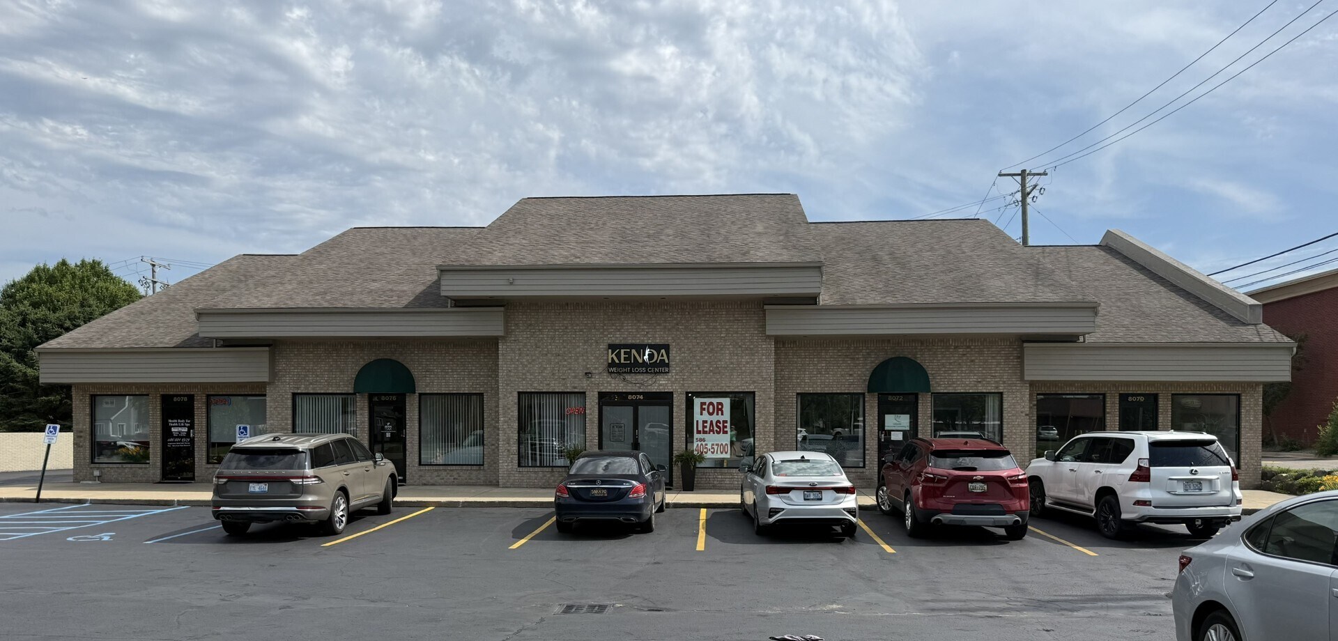 8070-8078 21 Mile Rd, Shelby Township, MI à louer Photo intérieure- Image 1 de 9