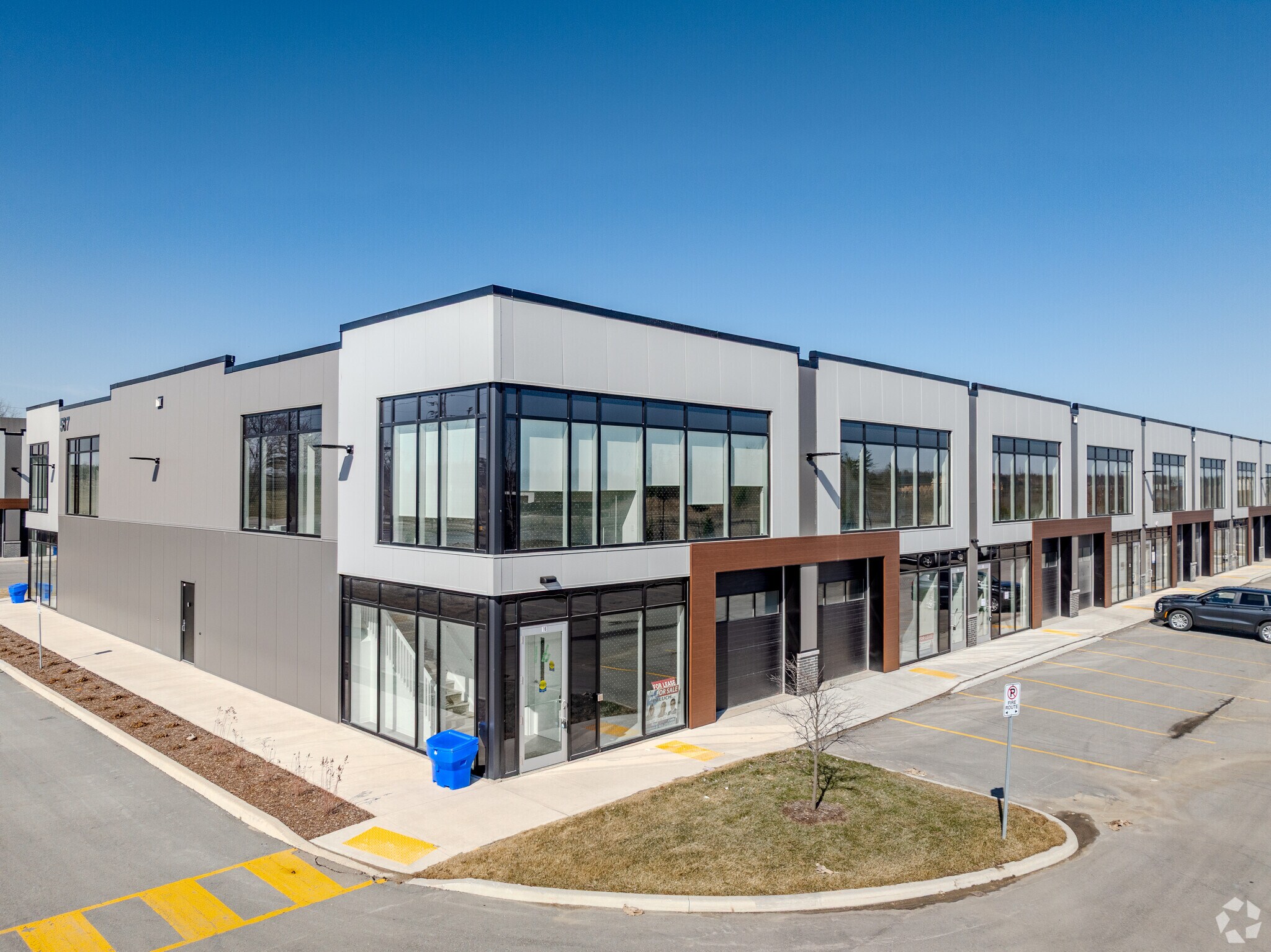 585 Hanlon Creek Blvd, Guelph, ON for lease Primary Photo- Image 1 of 78