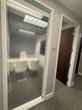 110 SE 6th St, Fort Lauderdale, FL à louer Photo intérieure- Image 2 de 2