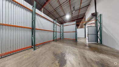 3401 Navigation Blvd, Houston, TX for lease Matterport 3D Scan- Image 1 of 7