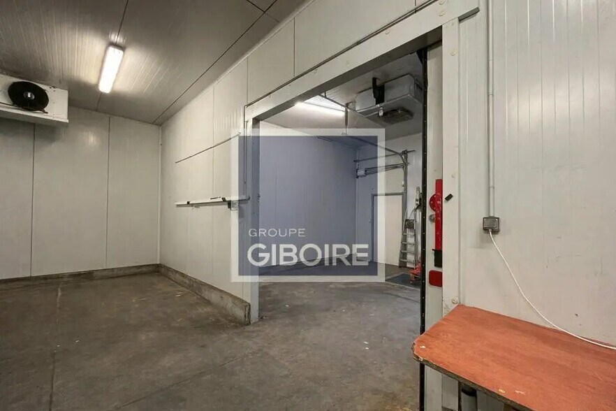 Industrial in Rennes for lease - Interior Photo - Image 3 of 5
