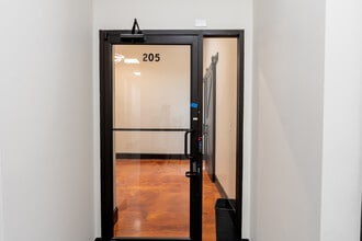 800 W Hillgrove Ave, Western Springs, IL for lease Interior Photo- Image 1 of 24