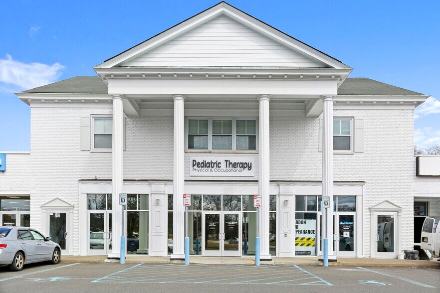 148-164 E Route 59, Nanuet, NY à louer - Photo du bâtiment - Image 2 de 18