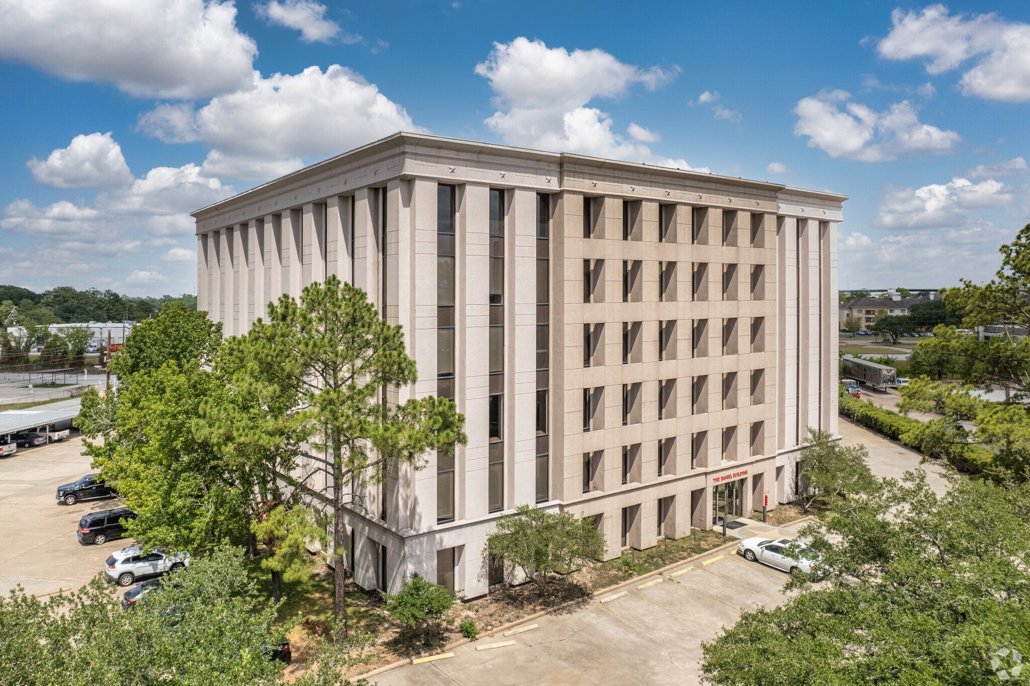 519 N Sam Houston Pky E, Houston, TX for lease Building Photo- Image 1 of 54