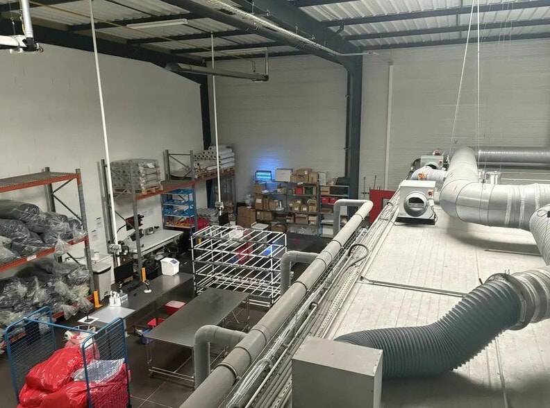 Local d'activités dans Vénissieux à vendre - Photo intérieure - Image 2 de 6