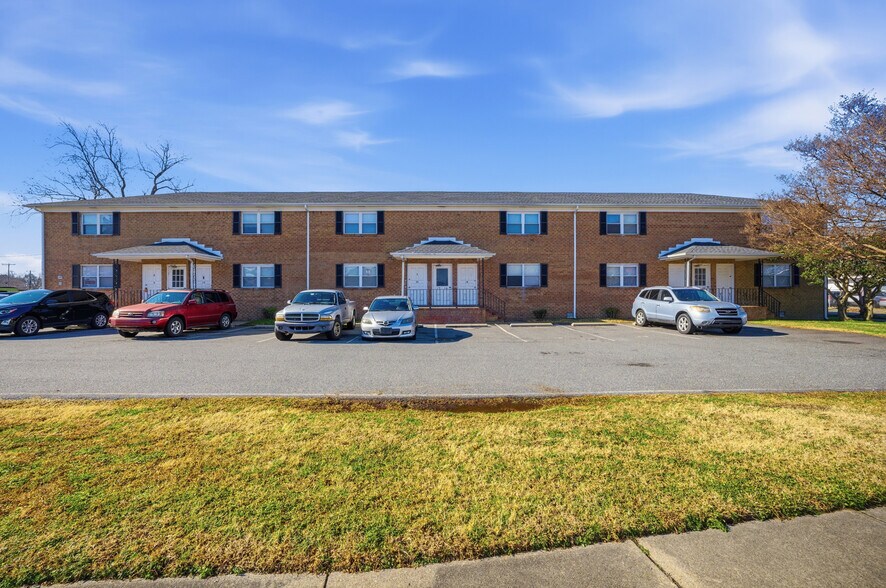 3475 Azalea Garden Rd, Norfolk, VA à vendre - Photo du bâtiment - Image 2 de 8