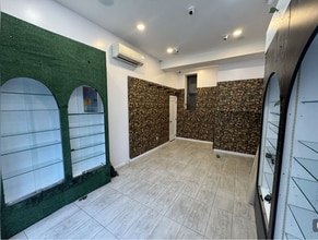 553 E 137th St, Bronx, NY à louer Photo du bâtiment- Image 2 de 4