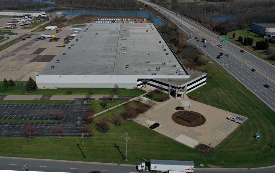 3550-3560 Symmes Rd, Hamilton, OH à louer - Photo du bâtiment - Image 3 de 14