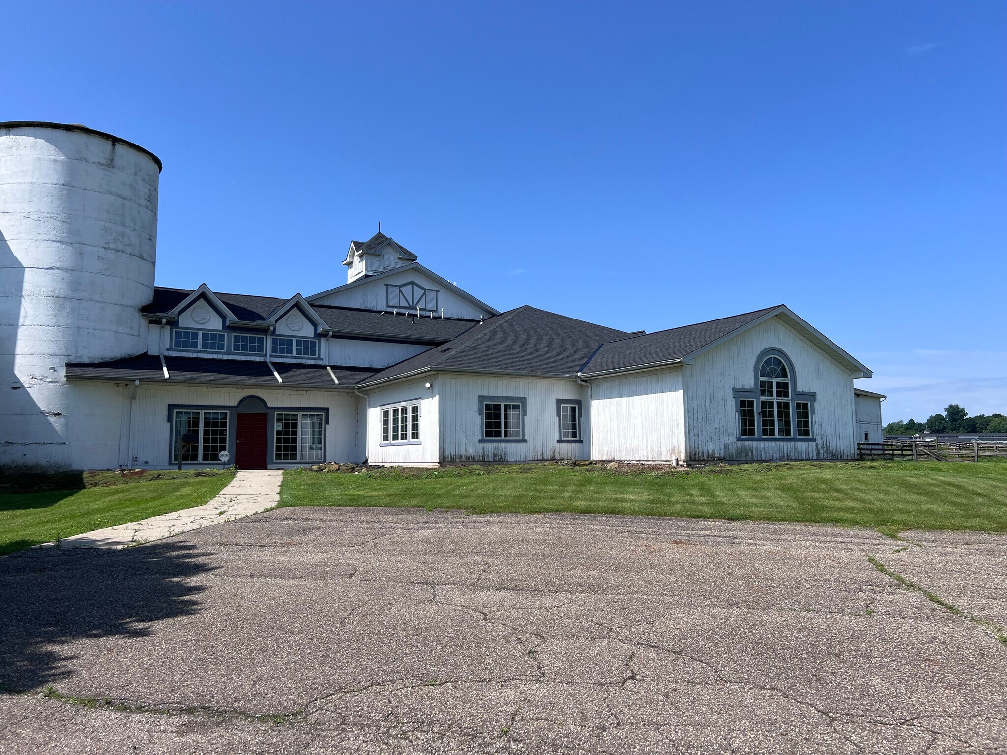 8261 Diagonal Rd, Streetsboro, OH à louer Photo du bâtiment- Image 1 de 9