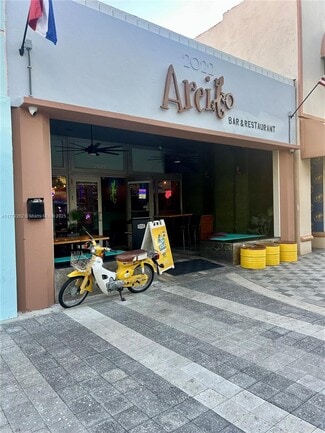 Plus de détails pour 2022 Hollywood Blvd, Hollywood, FL - Commerce de détail à vendre