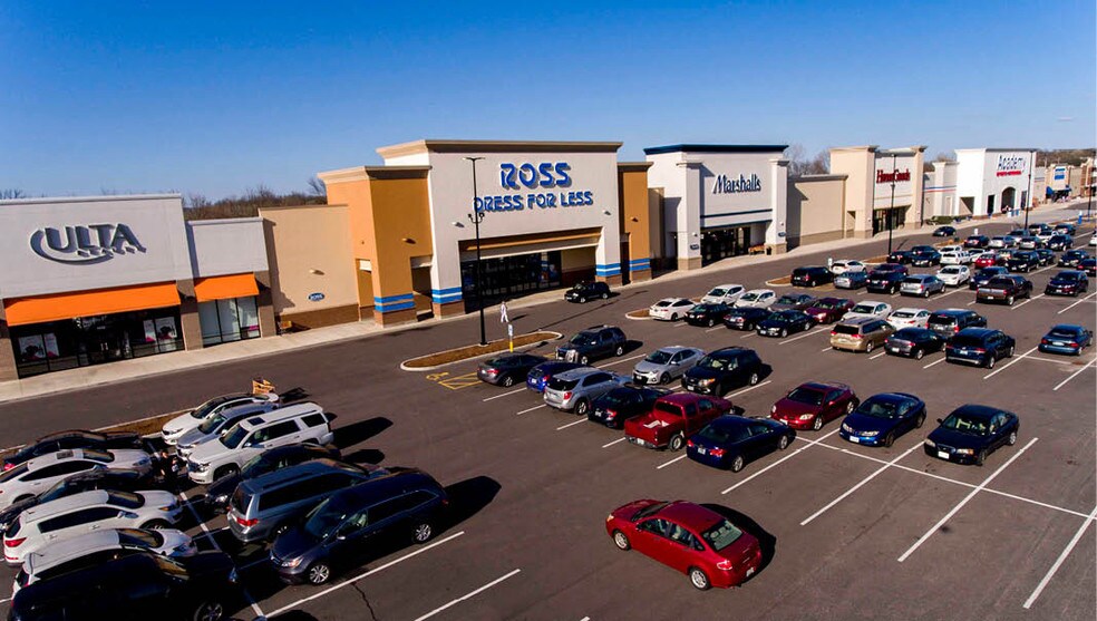 5140 N Service Rd, Saint Peters, MO for lease - Building Photo - Image 2 of 8