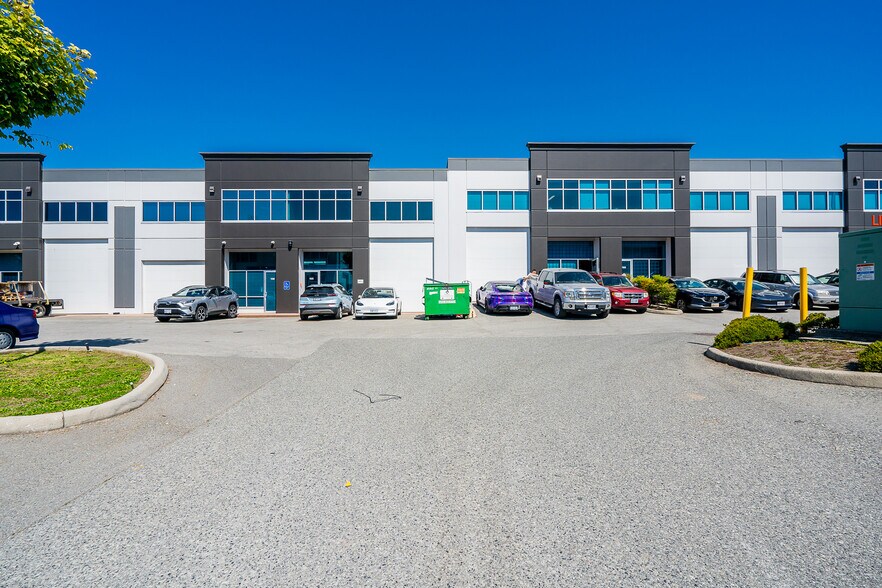 18643 52nd Ave, Surrey, BC à vendre - Photo du bâtiment - Image 1 de 1