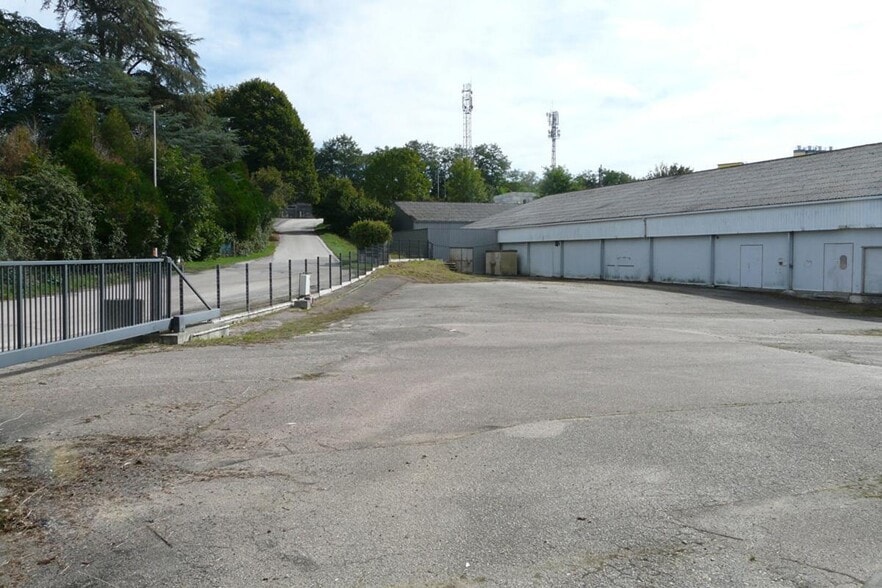 Flex in Limoges for sale - Building Photo - Image 3 of 9