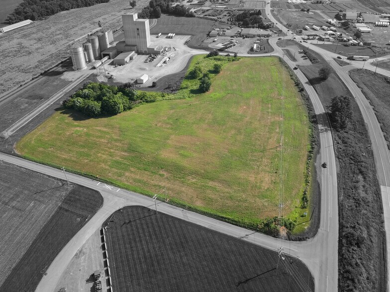 0 Mount Rock Rd portefeuille de 3 propriétés à vendre sur LoopNet.ca - Aérien - Image 2 de 9
