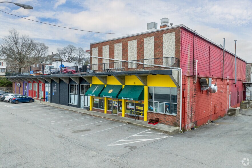 264 High St, Clinton, MA à louer - Photo du bâtiment - Image 2 de 4