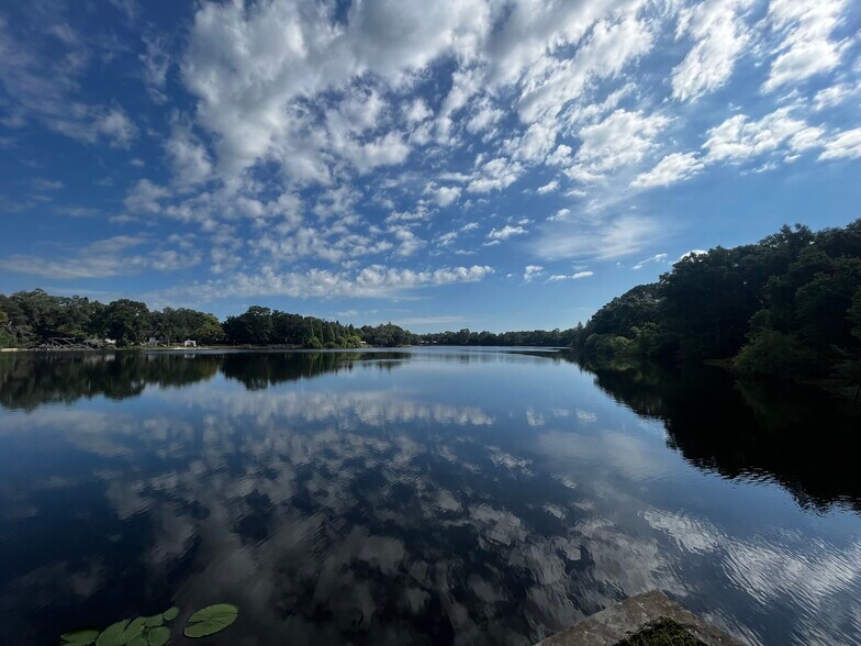 2006 W Brandon Blvd, Brandon, FL à vendre - Photo du bâtiment - Image 2 de 4