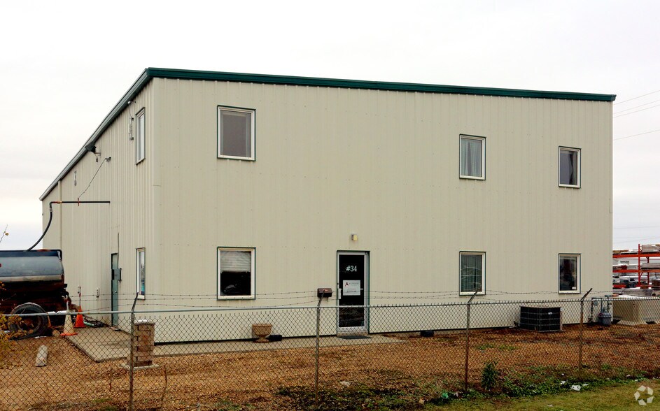 28084 Acheson Rd, Parkland County, AB à louer - Photo principale - Image 1 de 4