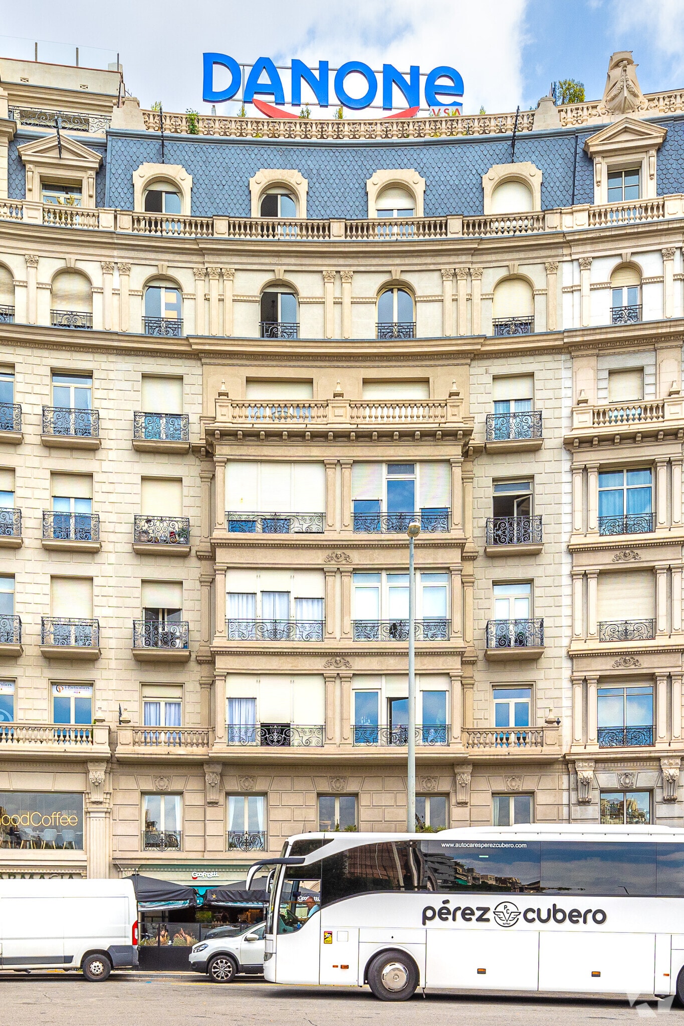 Office in Barcelona, Barcelona for lease Primary Photo- Image 1 of 2