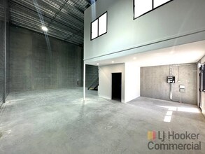 23 Lake Rd, Tuggerah for lease Interior Photo- Image 2 of 2