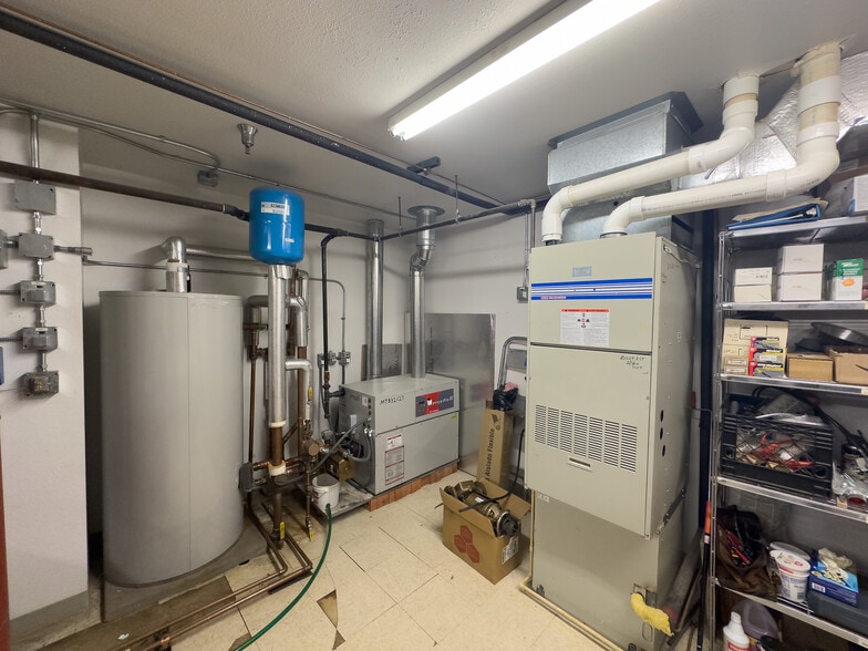 112 S. Main st, Harlem, MT for sale - Interior Photo - Image 3 of 47