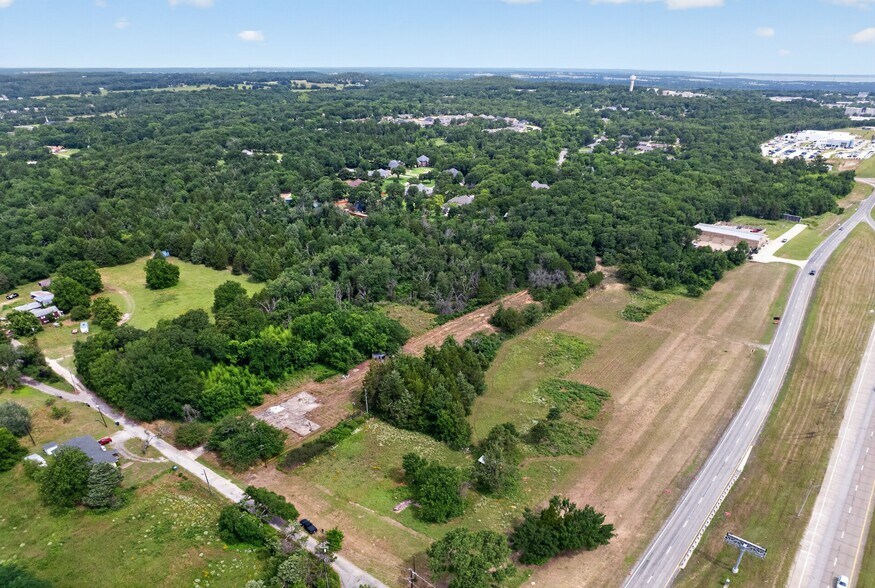 3331 W Stafford Dr, Denison, TX à vendre - Photo du bâtiment - Image 3 de 6