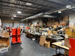 7251-7281 Commerce Cir E, Fridley, MN à louer Photo intérieure- Image 2 de 3