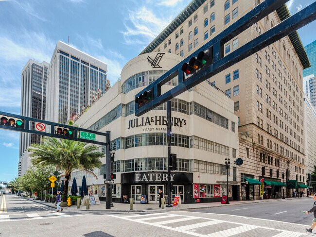 More details for 200 E Flagler St, Miami, FL - Retail for Sale