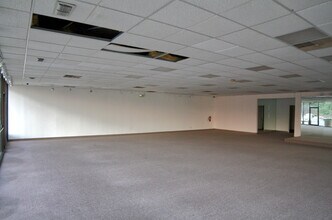 3305-3399 Wurzbach Rd, San Antonio, TX à louer Photo intérieure- Image 1 de 2