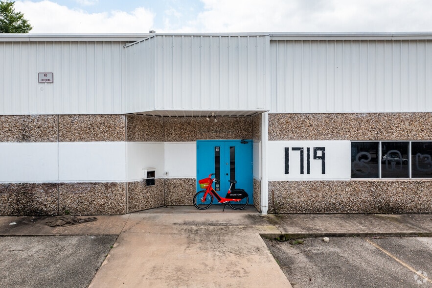 1719 E 2nd St, Austin, TX à louer - Photo du bâtiment - Image 3 de 4